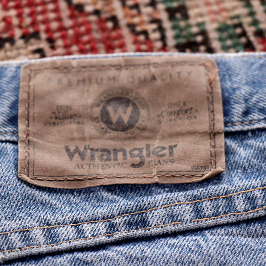 Wrangler W38 L31 Straight Leg Classic Ripped Style Blue Denim Jeans