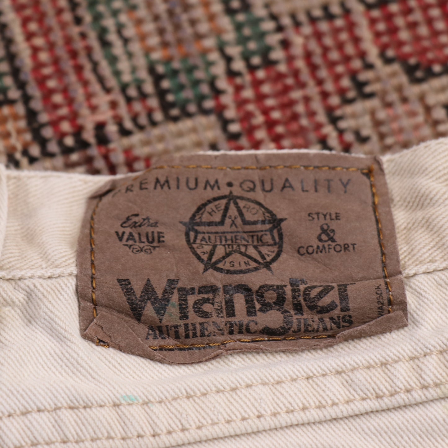Wrangler W34 L31 Straight Leg Relaxed Fit Beige Denim Jeans