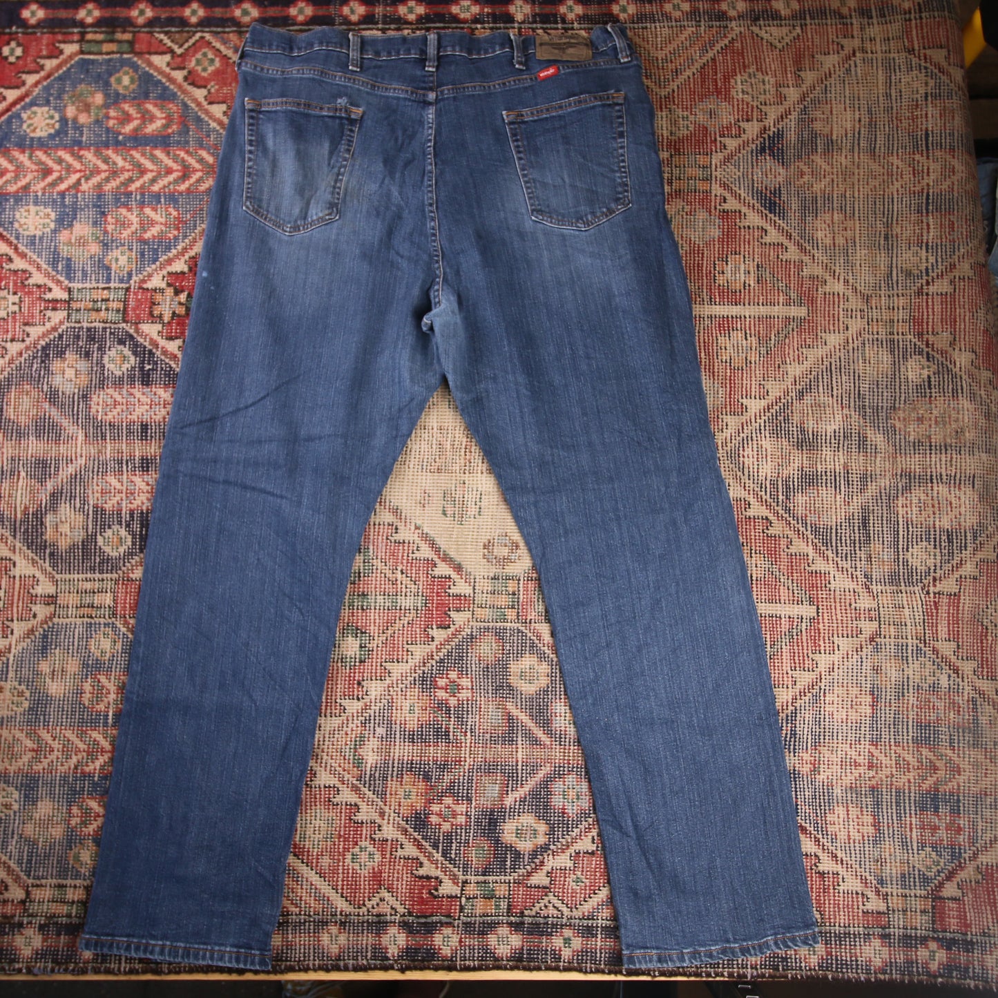Wrangler W40 L31 Straight Leg Relaxed Fit Blue Denim Jeans