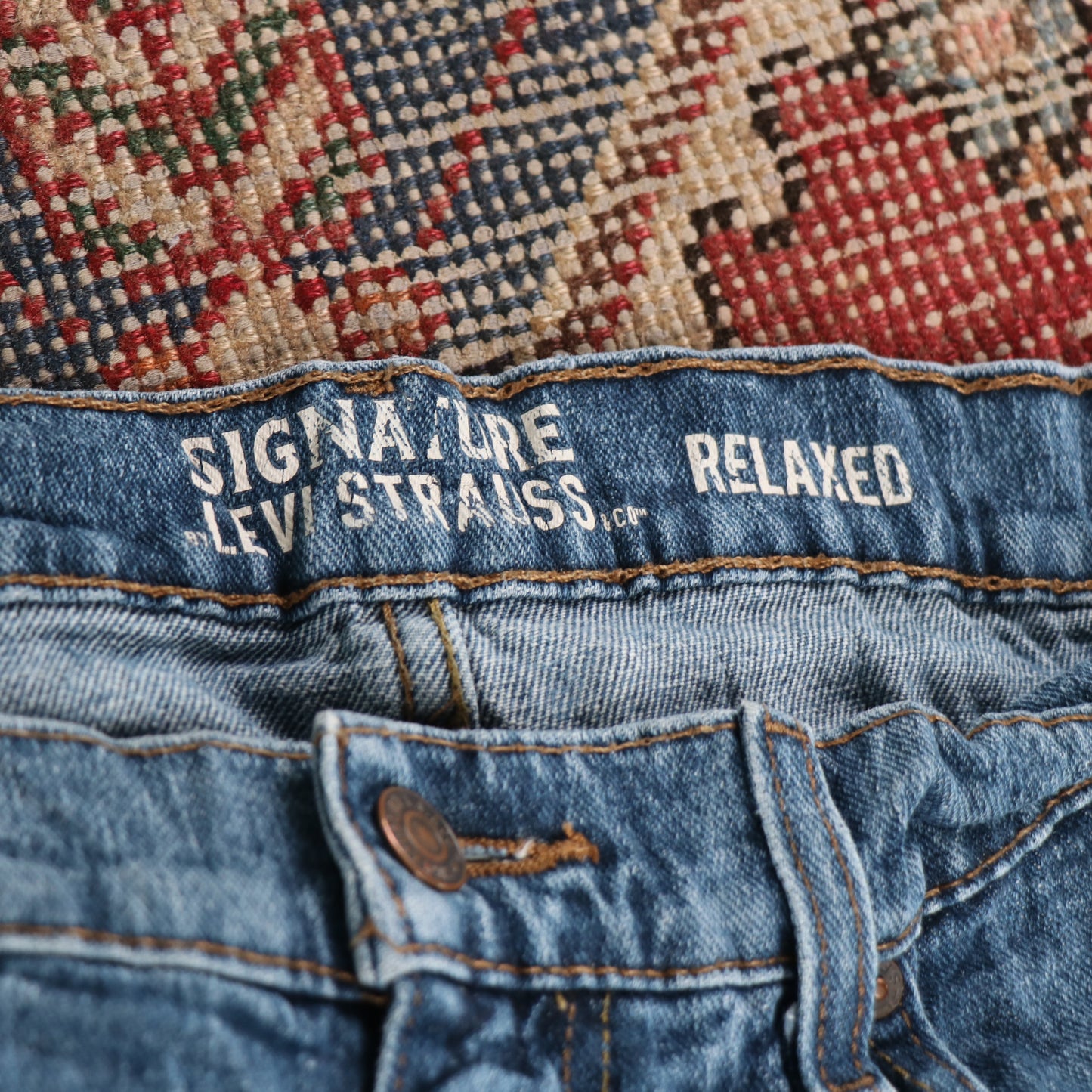 Levi's Signature W34 L31 Straight Leg Relaxed Fit Blue Denim Jeans