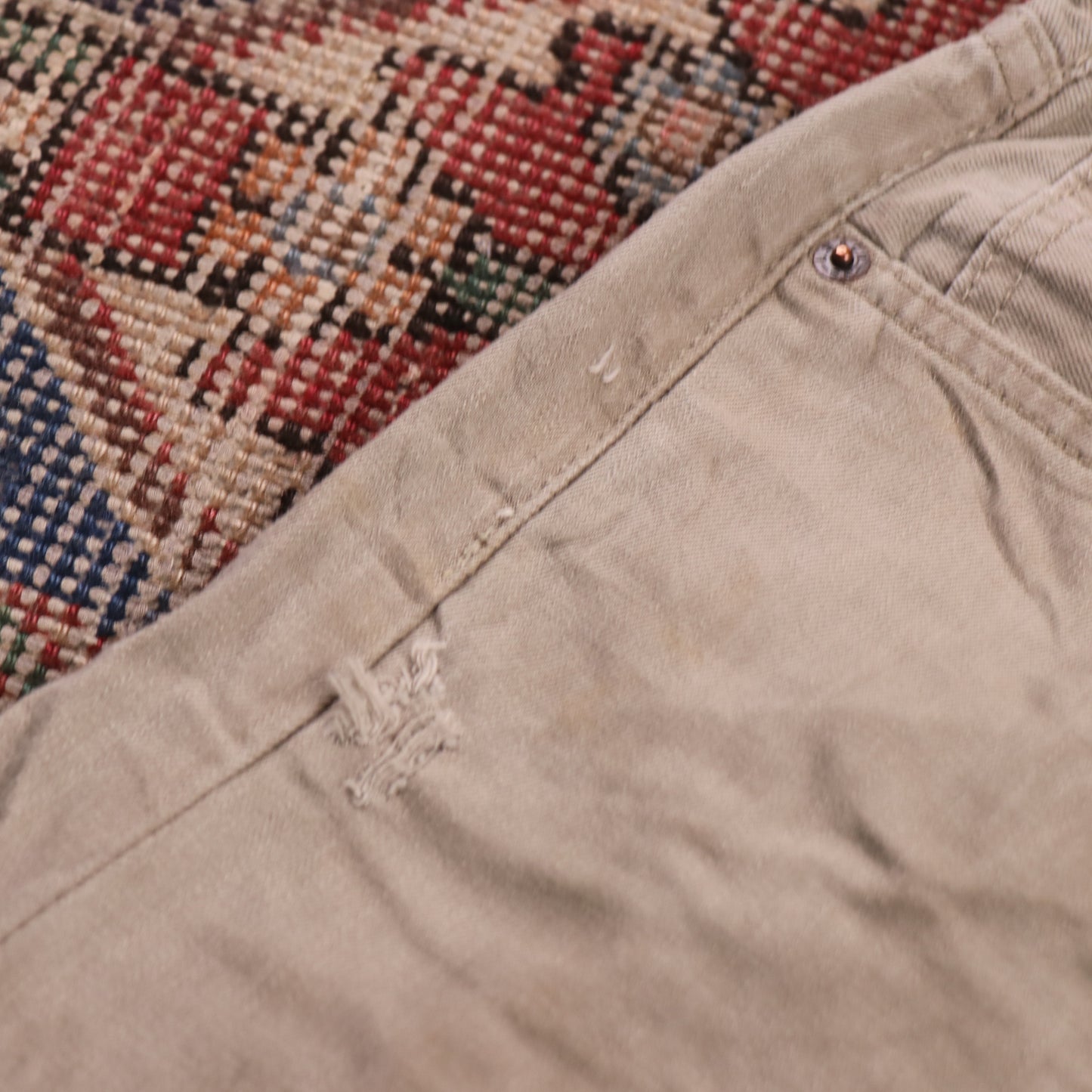 Levi's 505 W34 L29 Straight Leg Regular Fit Distressed Style Beige Denim Jeans