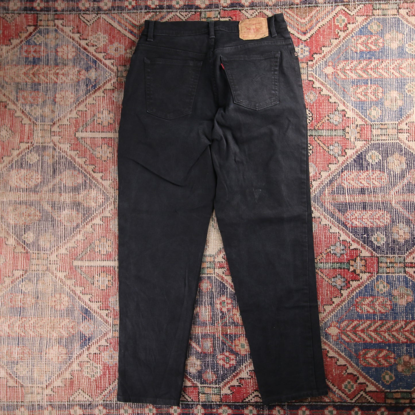 Levi's 550 Red Tab W60 L30 Tapered Leg Relaxed Fit Black ** Denim Jeans