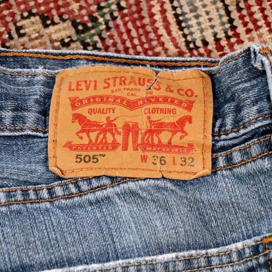 Levi's W34 L30 Straight Leg Classic Ripped Style Blue Denim Jeans
