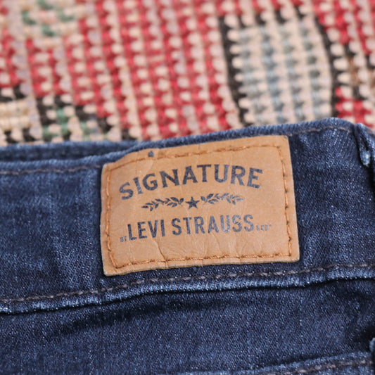 Levi's Signature W34 L28 Straight Leg Loose Fit Classic Ripped Style Blue Denim