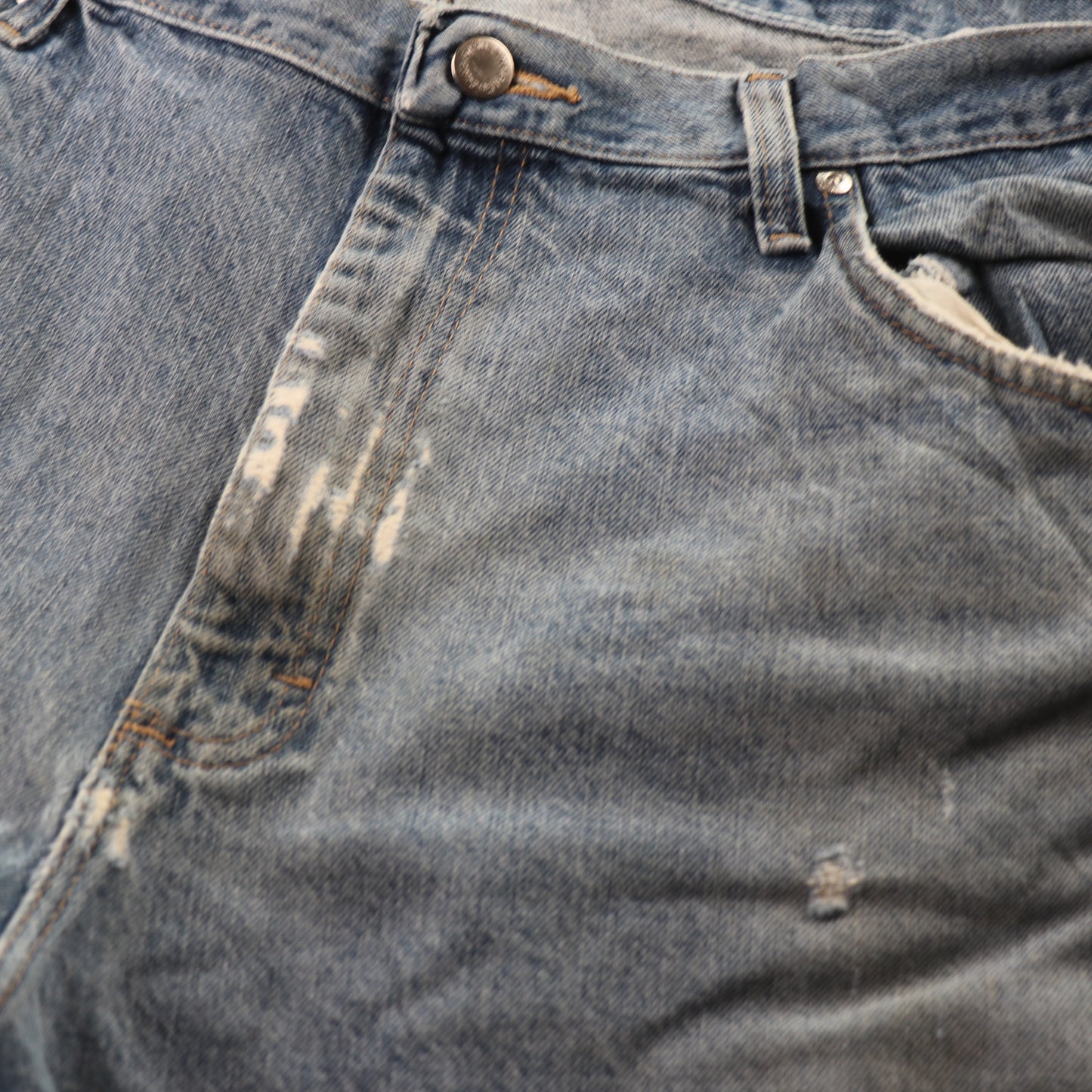 Wrangler W38 L31 Straight Leg Classic Ripped Style Blue Denim Jeans