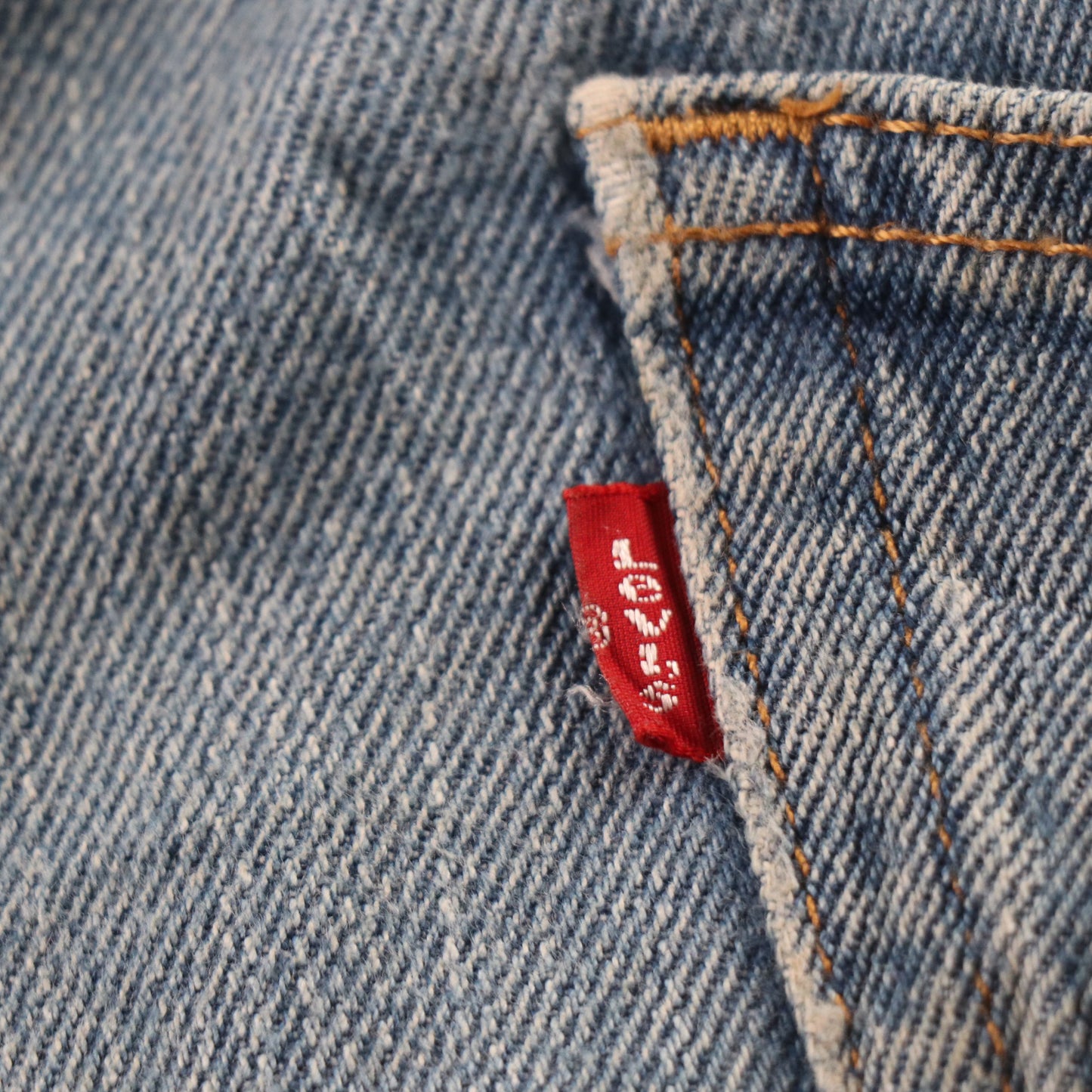 Levi's 550 Red Tab W40 L32 Tapered Leg Relaxed Fit Blue Denim Jeans