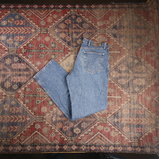 Wrangler W34 L32 Straight Leg Relaxed Fit Blue Denim Jeans