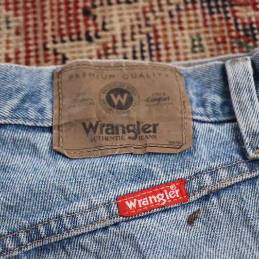 Wrangler W30 L35 Straight Leg Regular Fit Classic Ripped Style Blue Denim Jeans