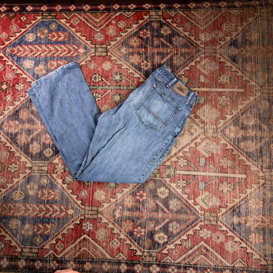 Wrangler W36 L32 Straight Leg Relaxed Fit Blue Denim Jeans