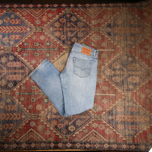 Levi's 504 W32 L31 Straight Leg Regular Fit Classic Ripped Style Blue Denim Jean