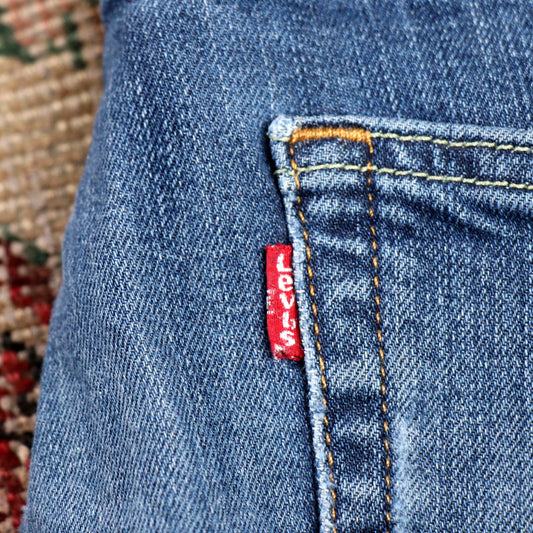 Levi's 550 W32 L30 Tapered Leg Relaxed Fit Classic Ripped Style Blue Denim Jeans