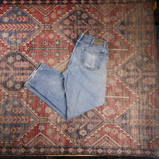 Wrangler W34 L31 Straight Leg Relaxed Fit Distressed Style Blue Denim Jeans