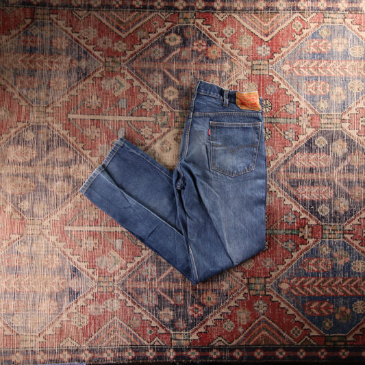 Levi's 517 Red Tab W36 L31 Bootcut Slim Fit Classic Ripped Style Blue Denim Jean