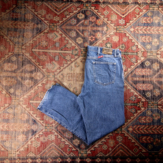 Wrangler W38 L32 Relaxed Blue Denim Jeans