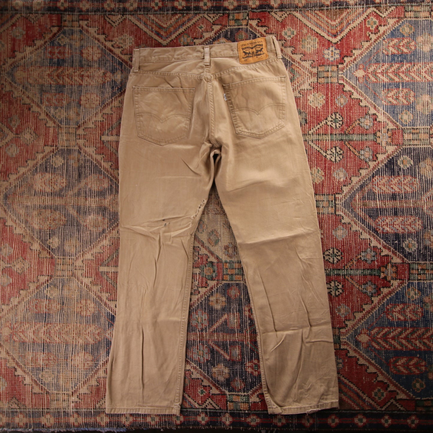 Levi's 505 W26 L29 Straight Leg Regular Fit Distressed Style Beige Denim Jeans