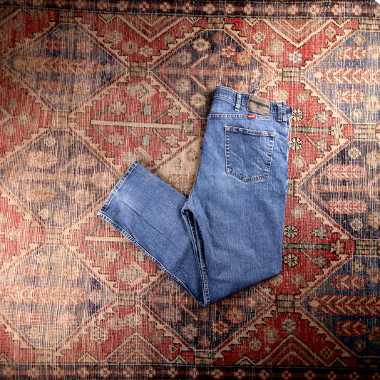 Wrangler W40 L31 Straight Leg Blue Denim Jeans