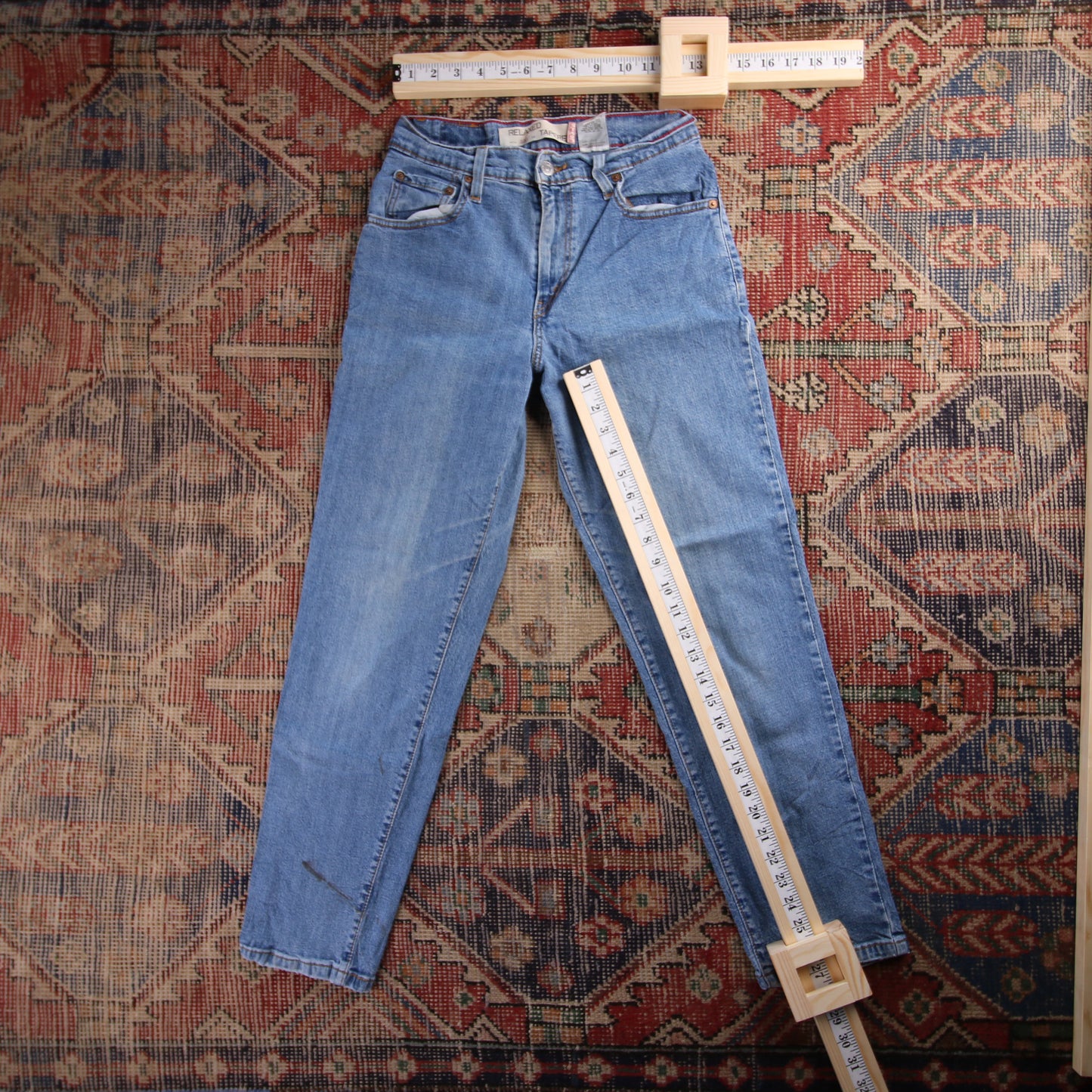 Levi's Red Tab W26 L27 Relaxed Tapered Leg Blue Denim Jeans