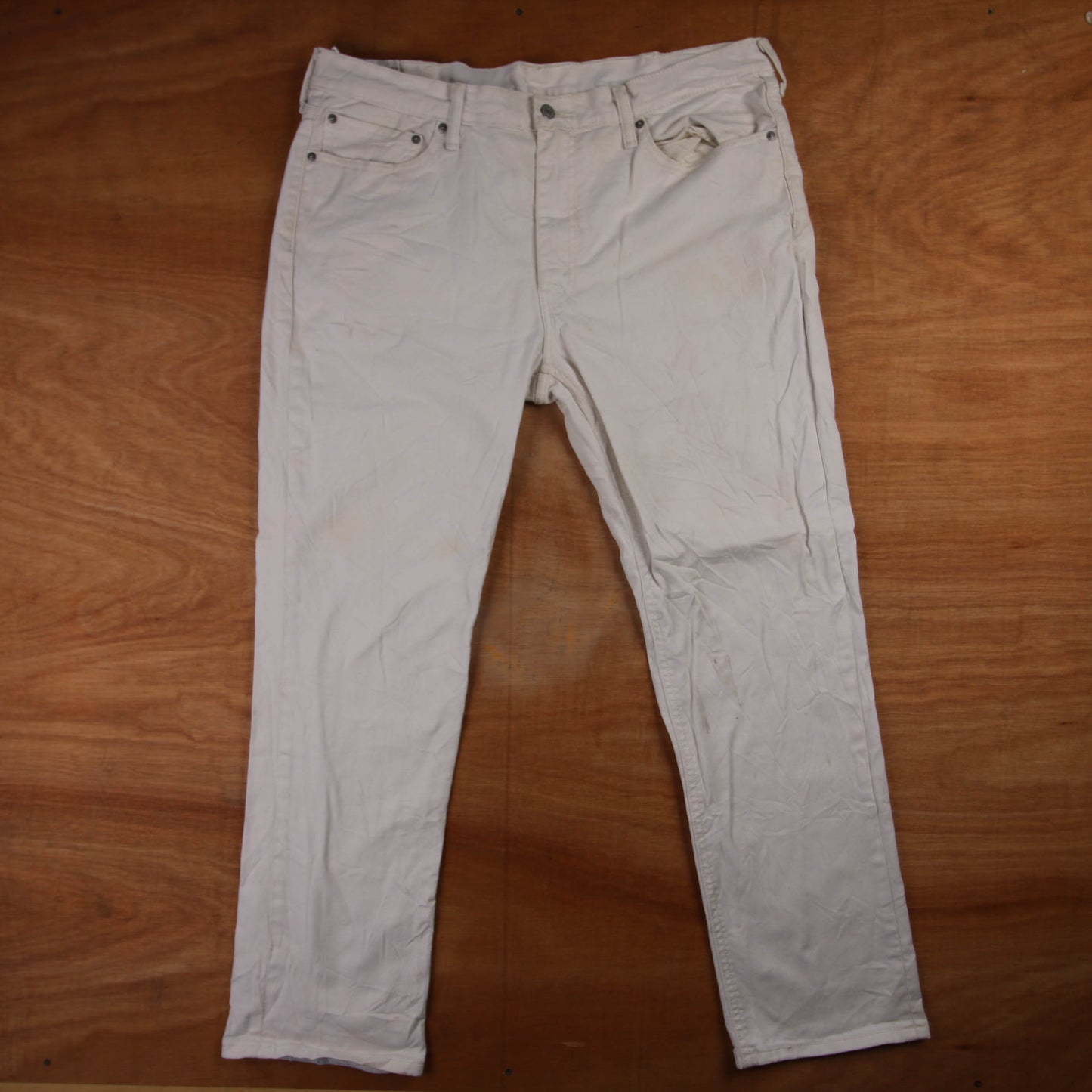 Levi's 541 Red Tab W38 L30 Tapered Leg White Denim Jeans