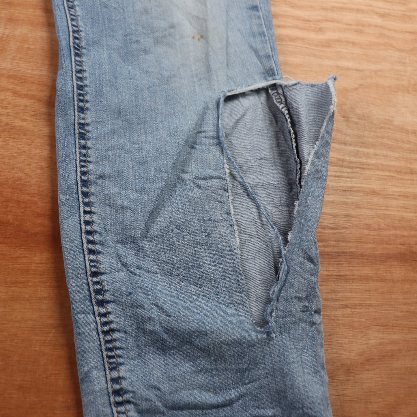 Levi's 541 Red Tab W34 L27 Tapered Leg Blue Denim Jeans