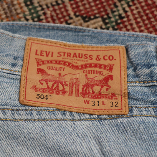 Levi's 504 W32 L31 Straight Leg Regular Fit Classic Ripped Style Blue Denim Jean