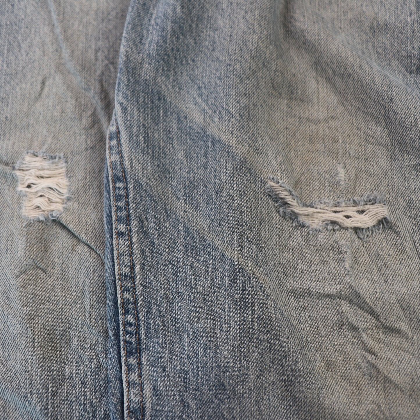 Wrangler W34 L33 Straight Leg Relaxed Fit Classic Ripped Style Blue Denim Jeans