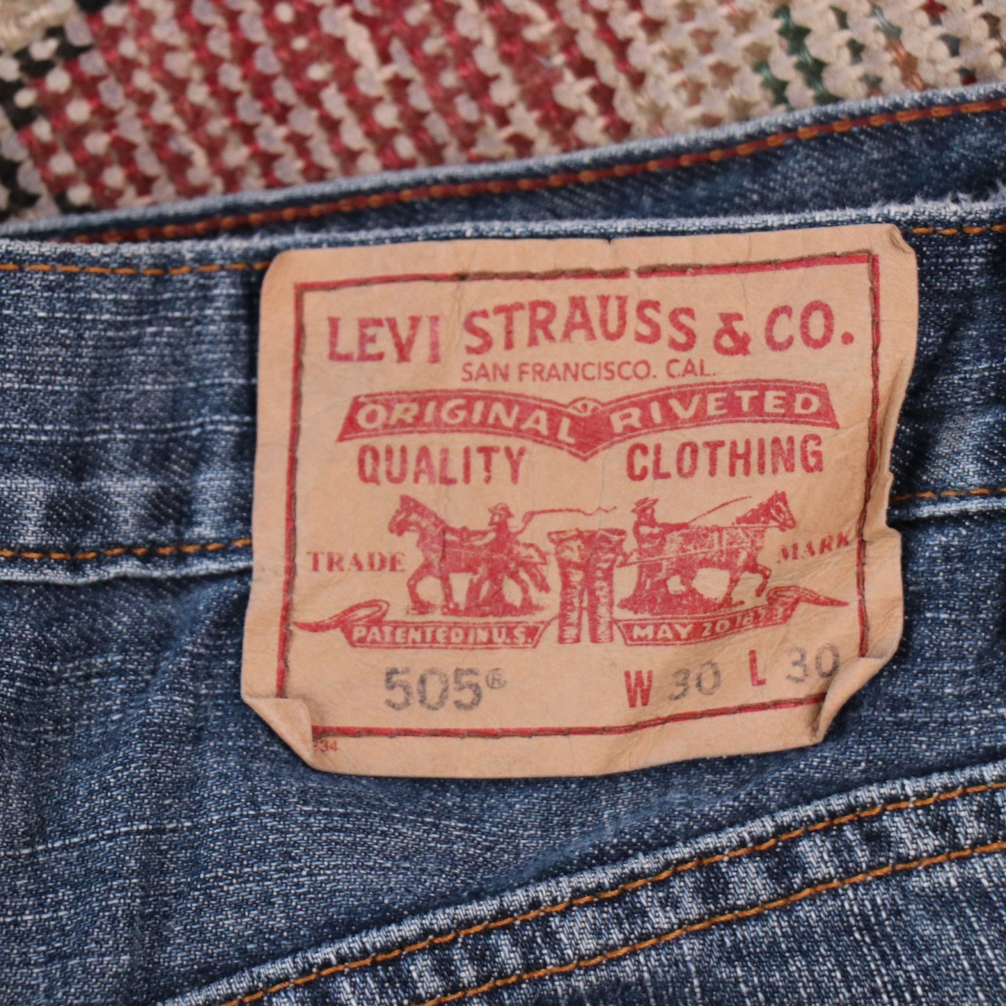 Levi's 505 W32 L29 Straight Leg Regular Fit Classic Ripped Style Blue Denim Jean