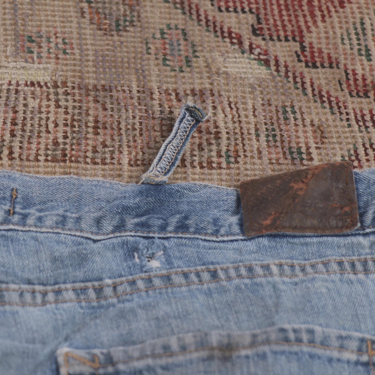 Lee W38 L30 Straight Leg Relaxed Fit Distressed Style Blue Denim Jeans