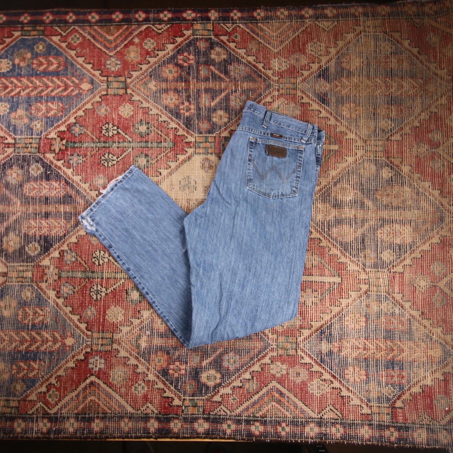 Wrangler W38 L33 Straight Leg Relaxed Fit Blue Denim Jeans