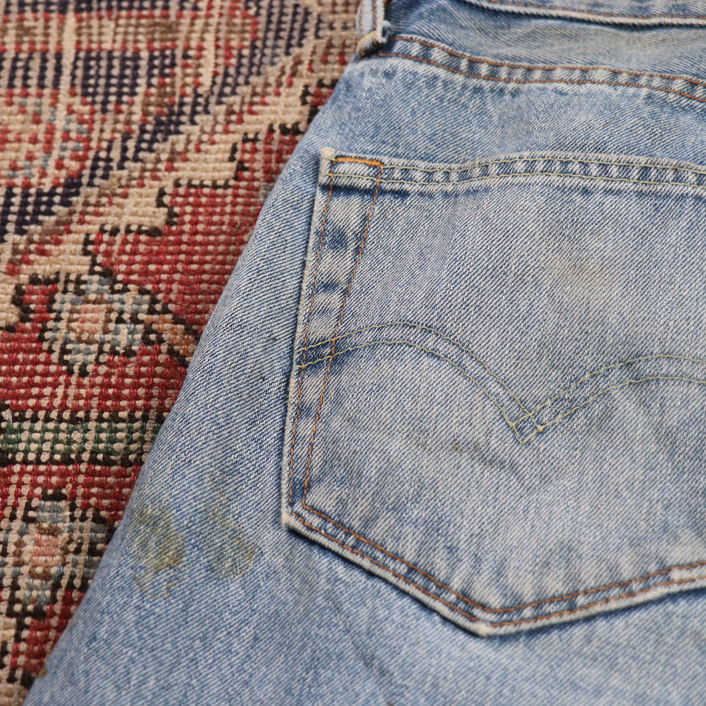 Levi's 505 W36 L31 Straight Leg Regular Fit Classic Ripped Style Blue Denim Jean