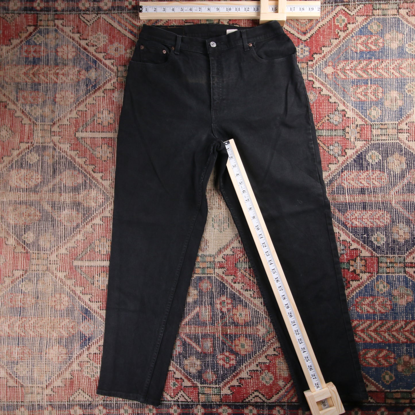 Levi's 550 Red Tab W60 L30 Tapered Leg Relaxed Fit Black ** Denim Jeans