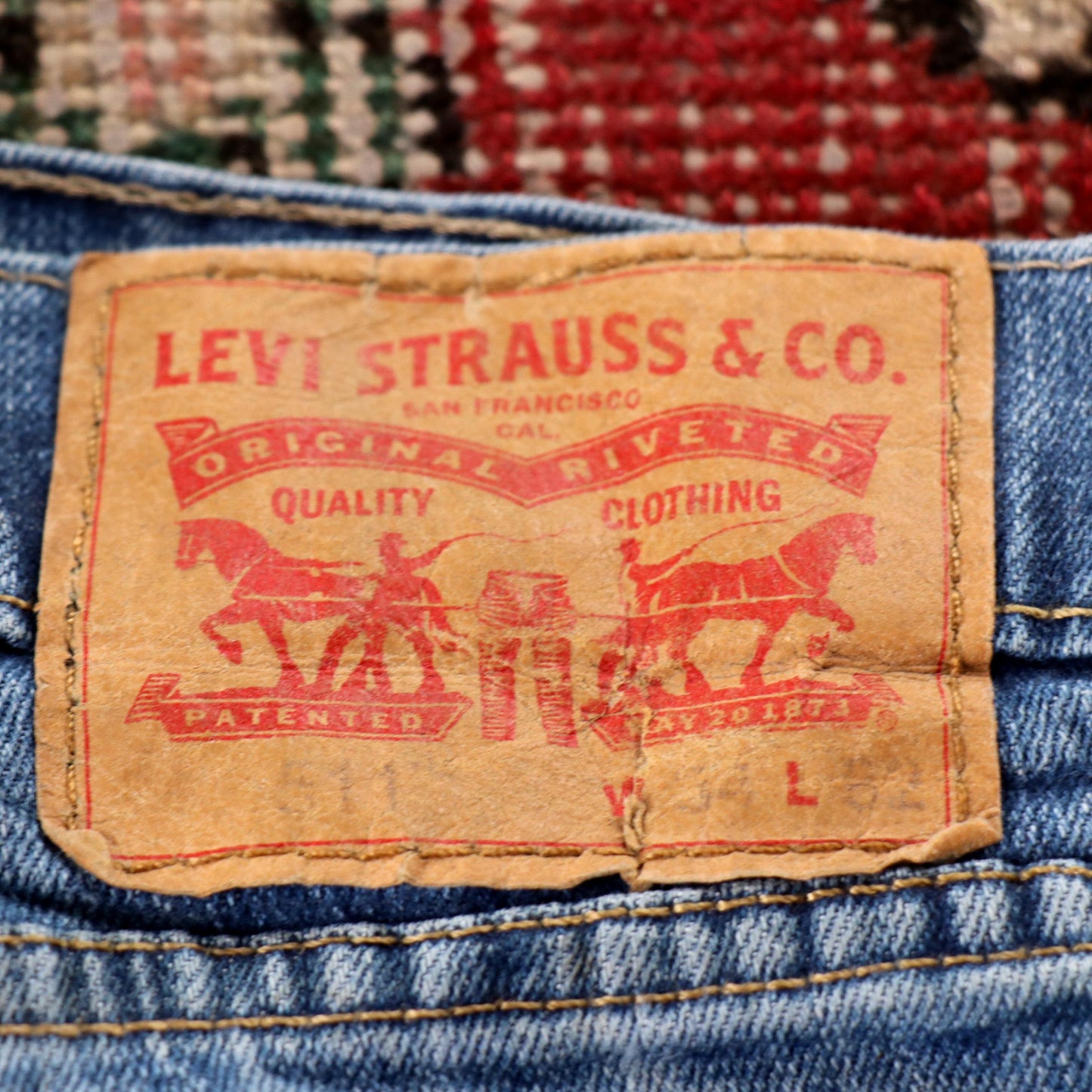 Levi's Red Tab W26 L30 Slim Classic Ripped Style Blue Denim Jeans