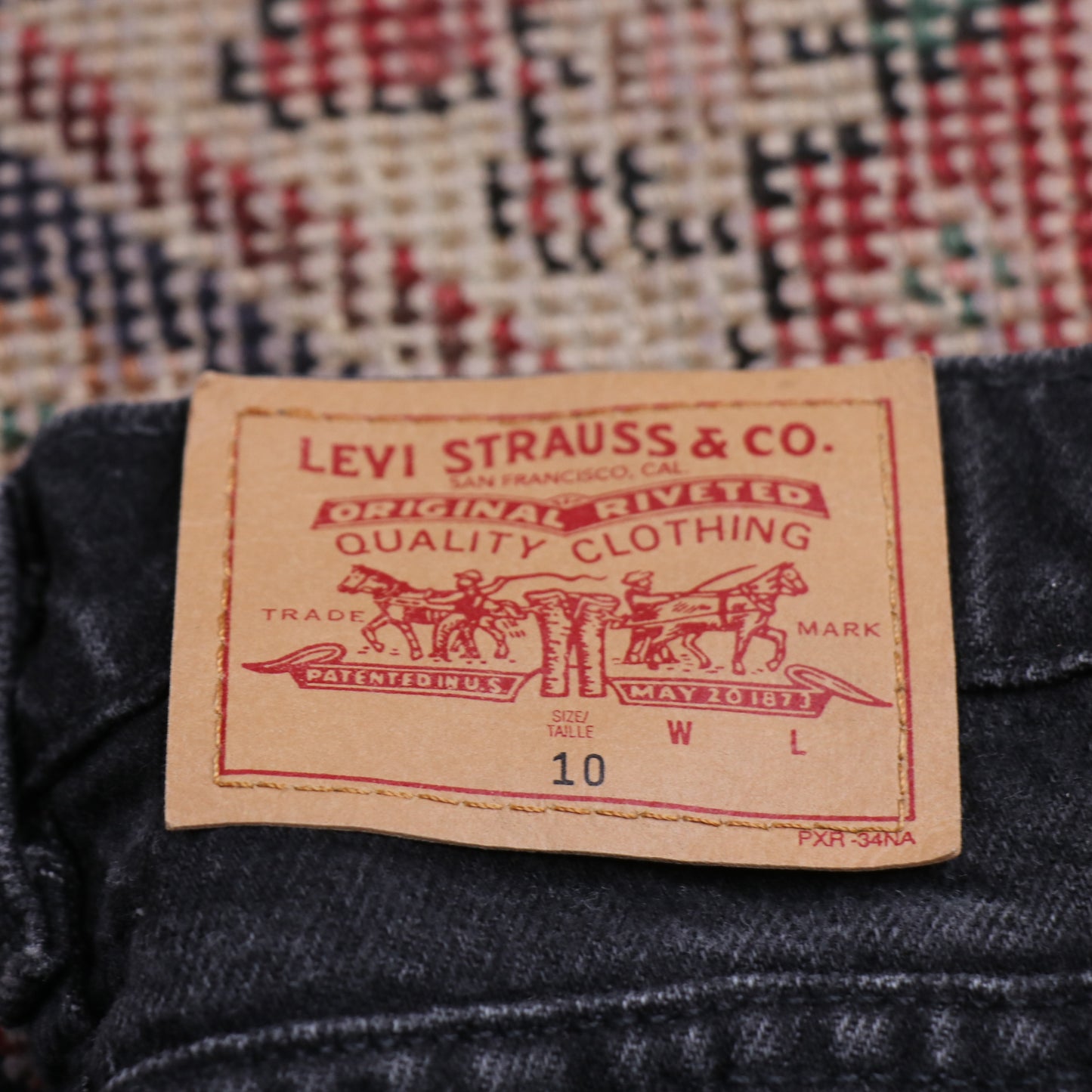 Levi's W22 L25 Tapered Leg Relaxed Fit Black Denim Jeans