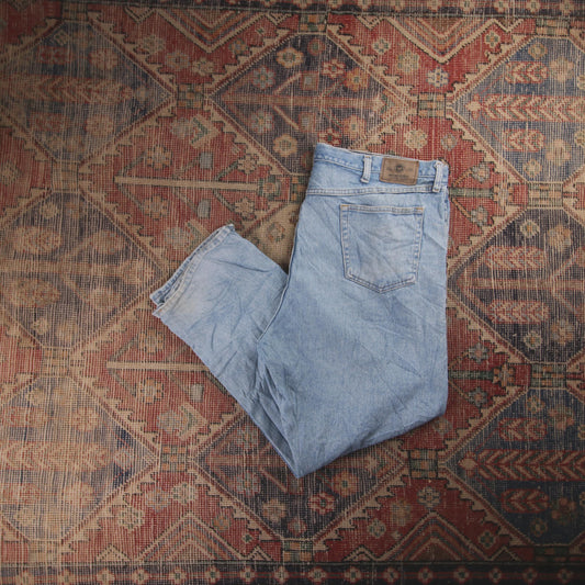 Wrangler W42 L30 Relaxed Blue Denim Jeans