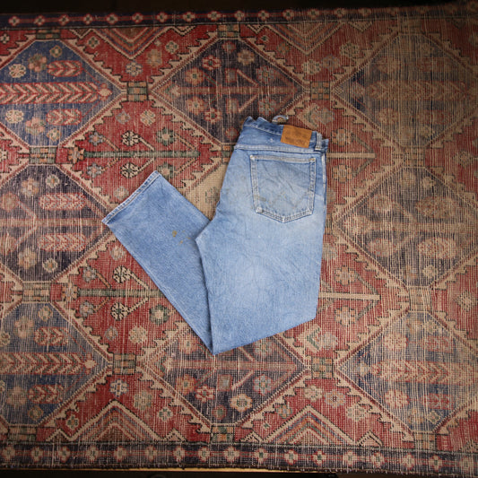 Wrangler W34 L29 Straight Leg Classic Ripped Style Blue Denim Jeans