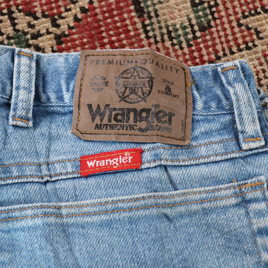 Wrangler W34 L30 Straight Leg Relaxed Fit Distressed Style Blue Denim Jeans
