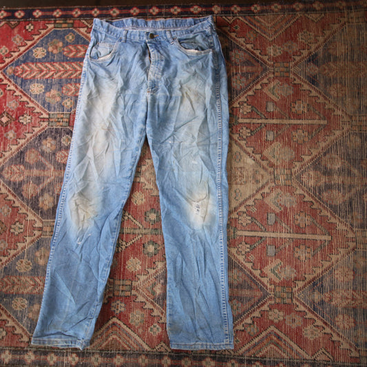 Wrangler W34 L30 Straight Leg Relaxed Fit Distressed Style Blue Denim Jeans