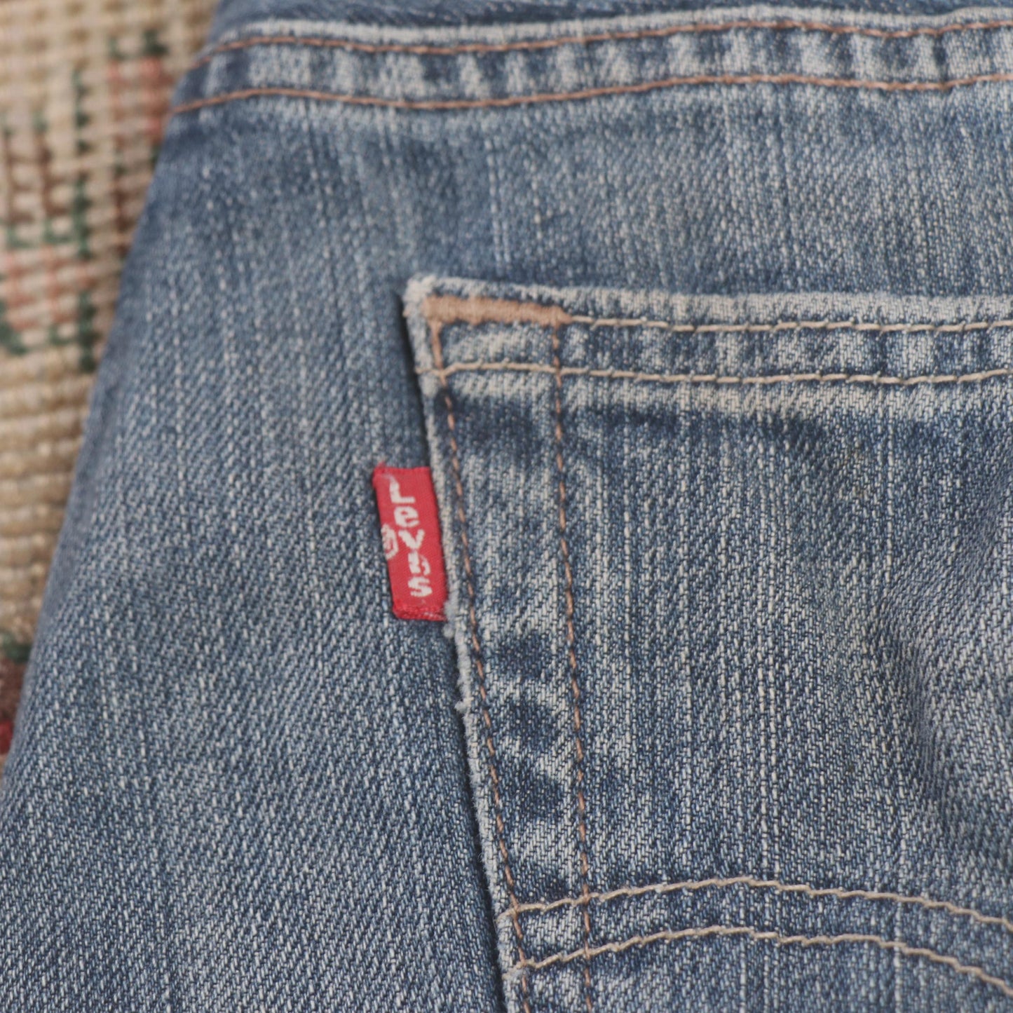 Levi's W34 L30 Straight Leg Loose Fit Classic Ripped Style Blue Denim Jeans