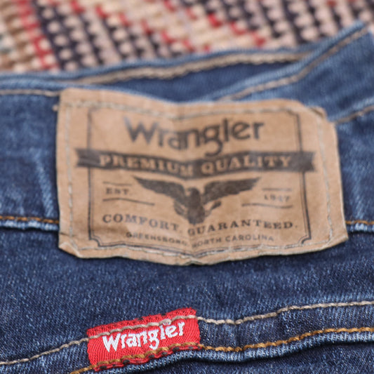 Wrangler W30 L31 Straight Leg Relaxed Fit Blue Denim Jeans