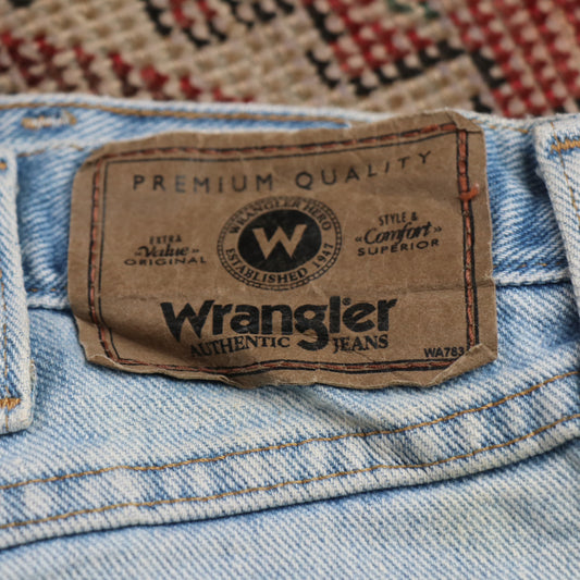 Wrangler W34 L31 Straight Leg Relaxed Fit Blue Denim Jeans