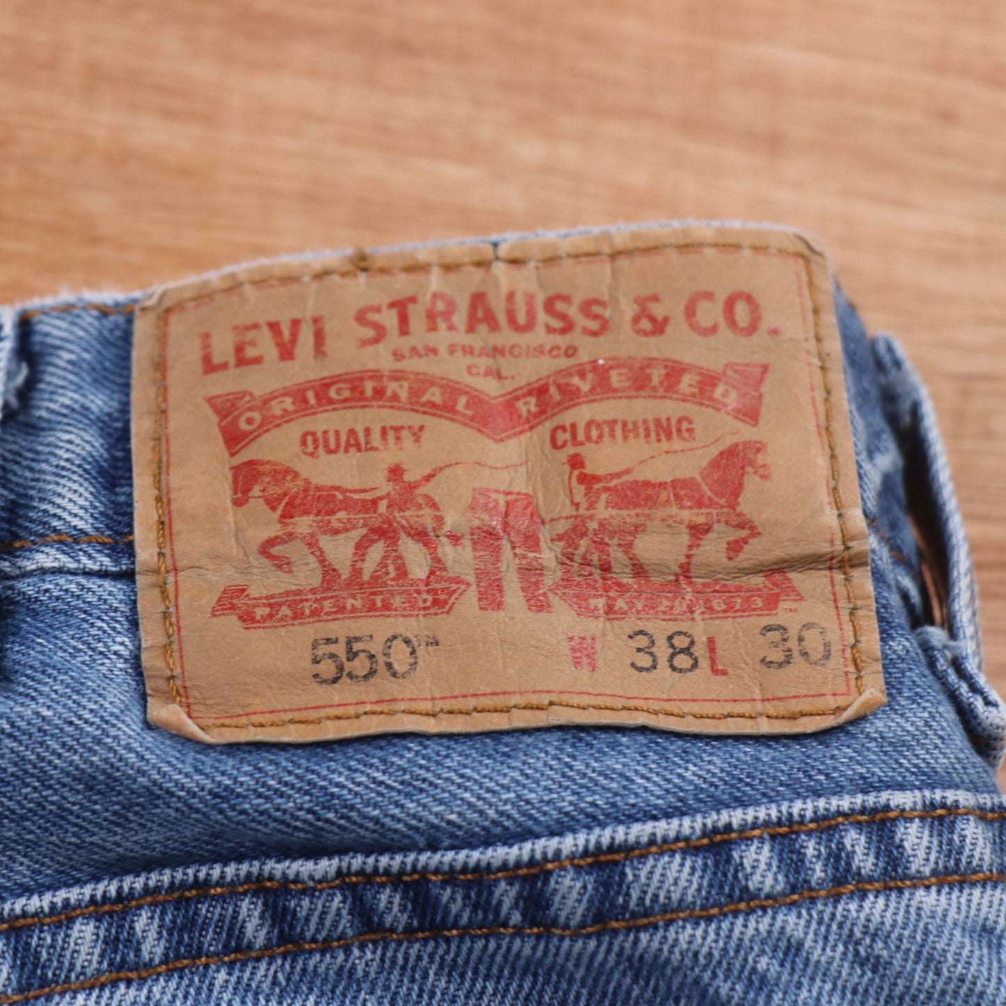 Levi's 550 Red Tab W38 L28 Tapered Leg Relaxed Fit Blue Denim Jeans