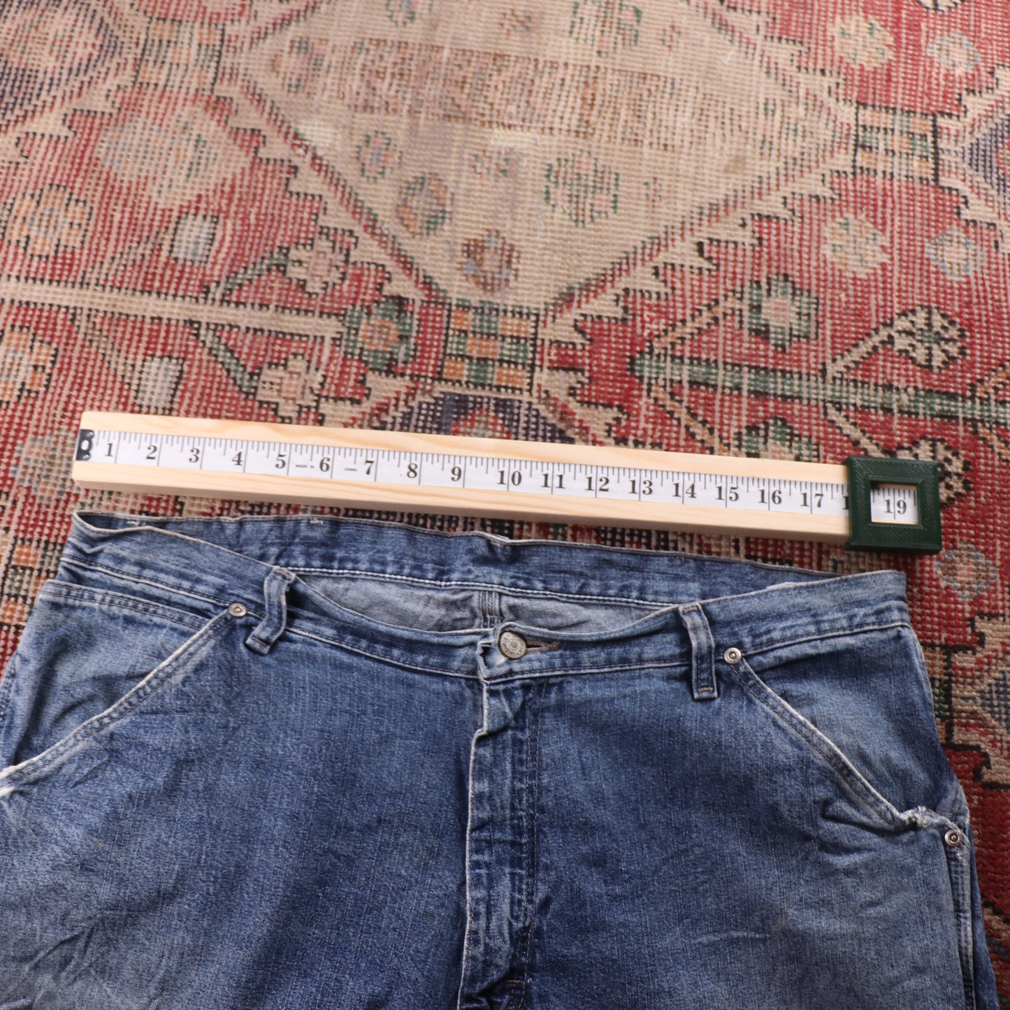 Wrangler W32 L30 Relaxed Blue Denim Jeans