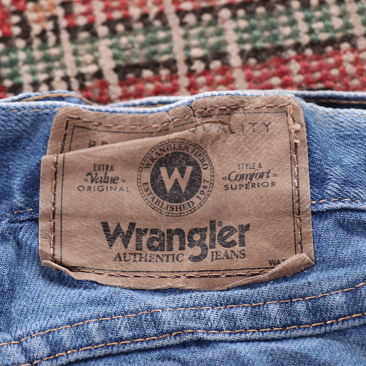 Wrangler W40 L28 Relaxed Blue Denim Jeans