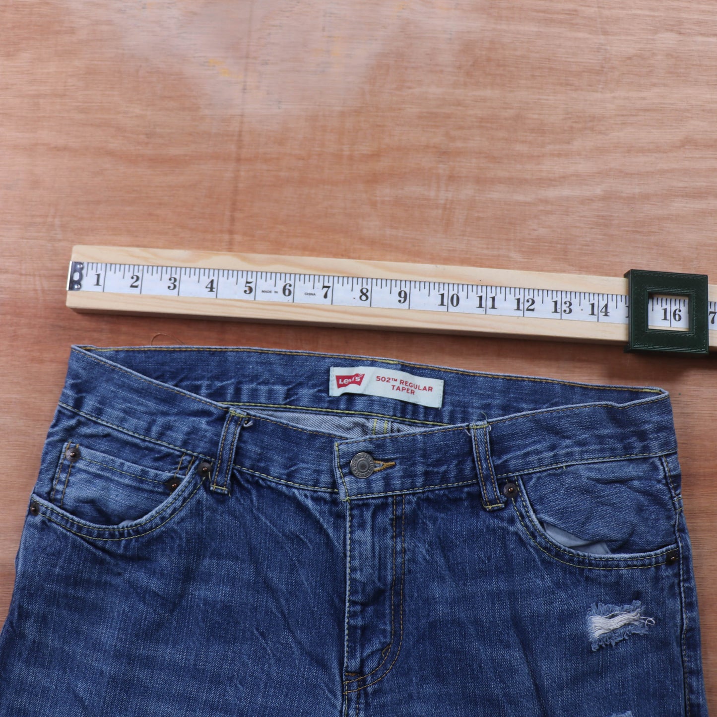 Levi's 502 Red Tab W32 L31 Tapered Leg Regular Fit Classic Ripped Style Blue Den