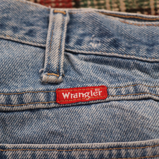 Wrangler W36 L31 Relaxed Classic Ripped Style Blue Denim Jeans