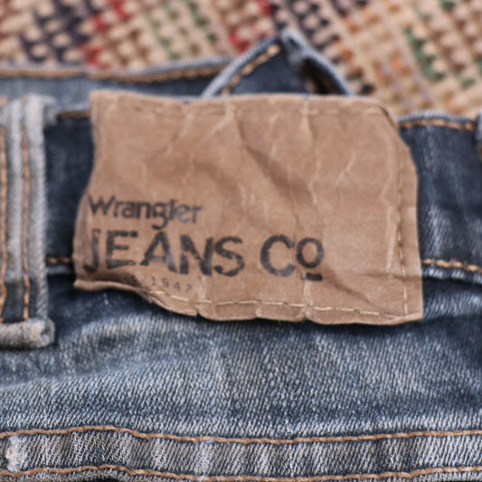 Wrangler W34 L31 Straight Leg Slim Fit Classic Ripped Style Blue Denim Jeans