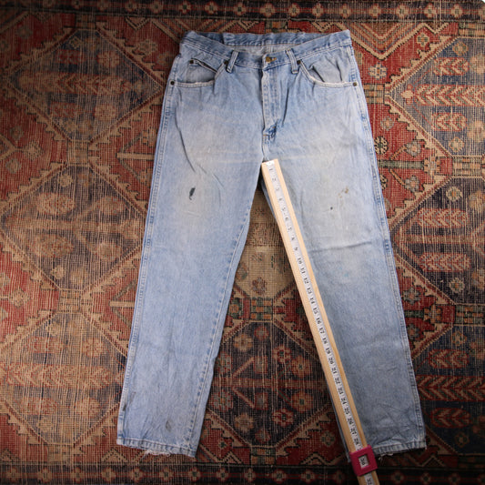Wrangler W34 L30 Straight Leg Classic Ripped Style Blue Denim Jeans