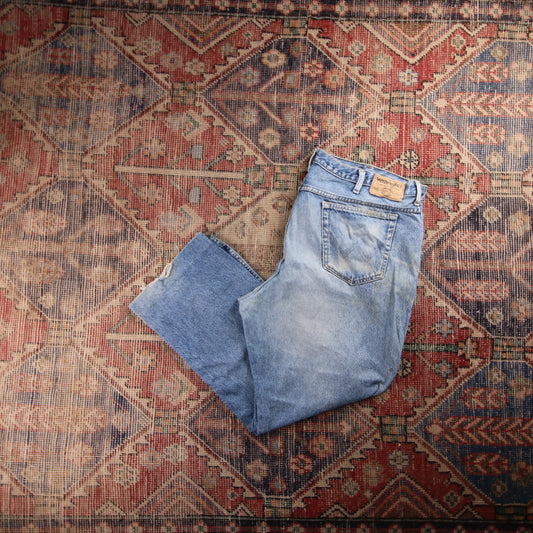 Wrangler W42 L27 Relaxed Classic Ripped Style Blue Denim Jeans