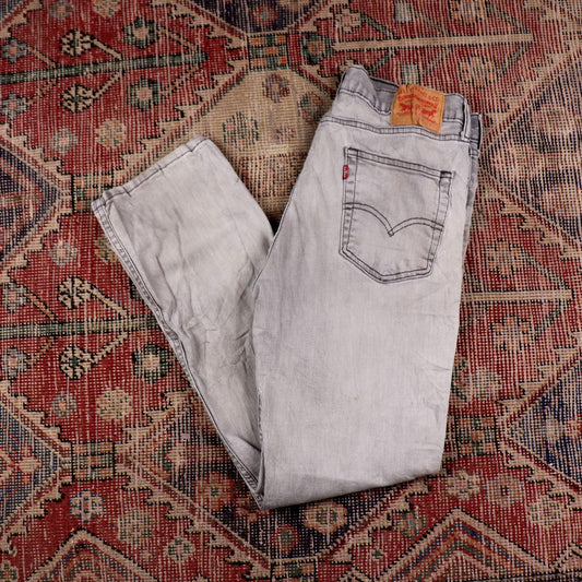 Levi's W32 L28 Straight Leg Grey Denim Jeans
