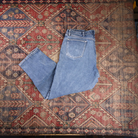 Wrangler W40 L30 Straight Leg Relaxed Fit Blue Denim Jeans
