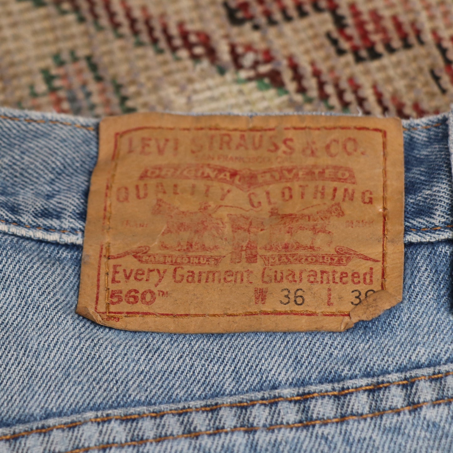 Levi's 560 W34 L34 Comfort Fit Classic Ripped Style Blue Denim Jeans